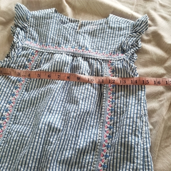 Vineyard Vines | Seersucker Embroidered Shift Dress - Picture 10 of 11